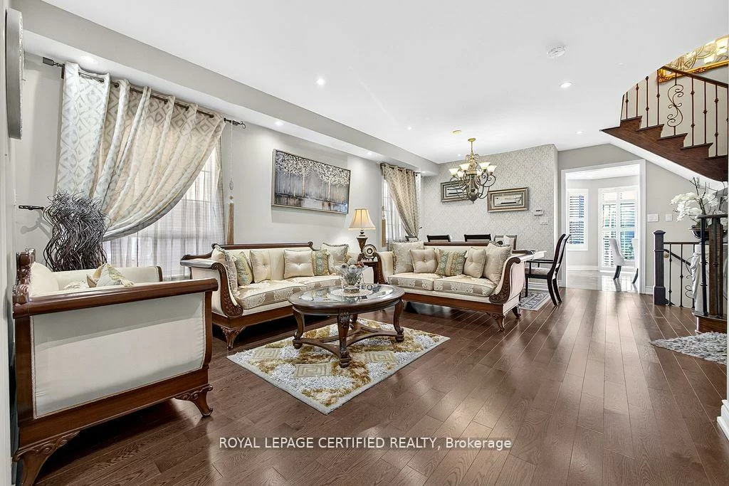 1468, Liverpool, 1022 - WT West Oak Trails, Oakville