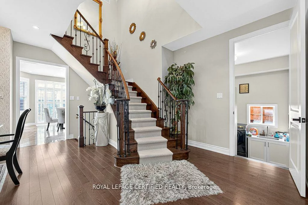1468, Liverpool, 1022 - WT West Oak Trails, Oakville
