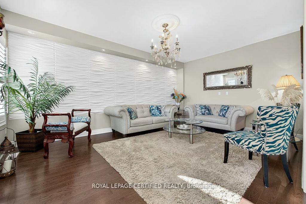 1468, Liverpool, 1022 - WT West Oak Trails, Oakville