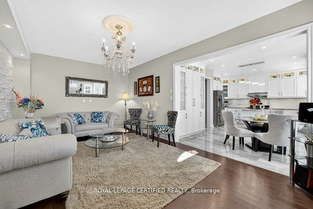 1468, Liverpool, 1022 - WT West Oak Trails, Oakville