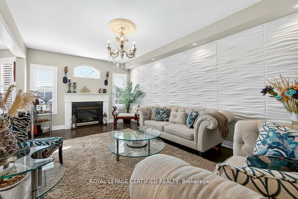 1468, Liverpool, 1022 - WT West Oak Trails, Oakville