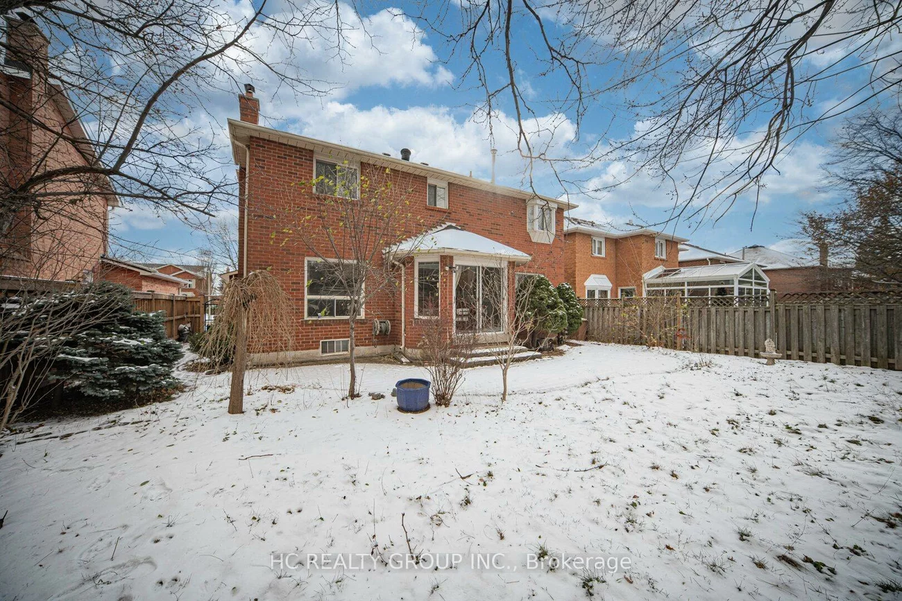 2066, Pineview, 1018 - WC Wedgewood Creek, Oakville