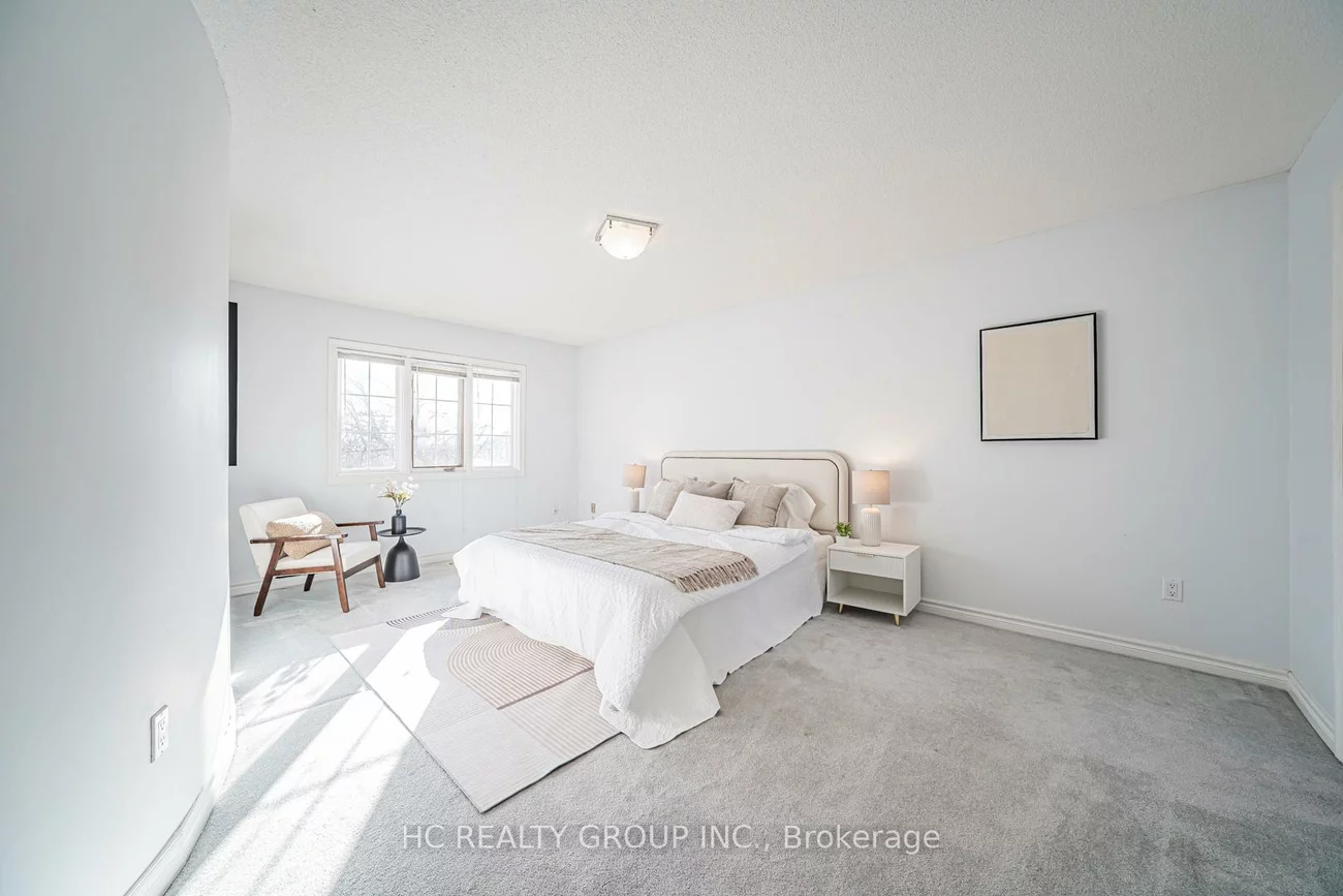 2066, Pineview, 1018 - WC Wedgewood Creek, Oakville