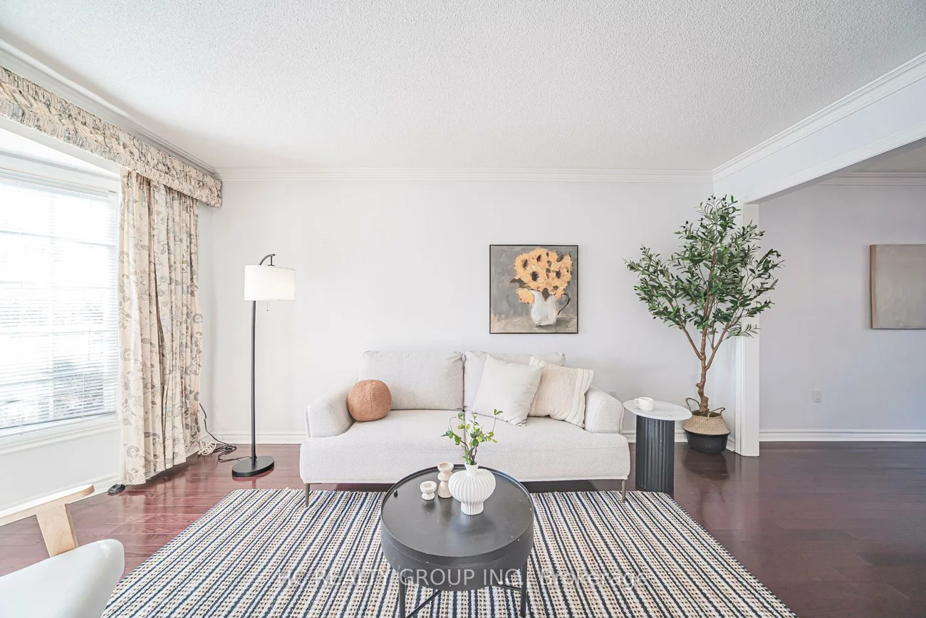 2066, Pineview, 1018 - WC Wedgewood Creek, Oakville