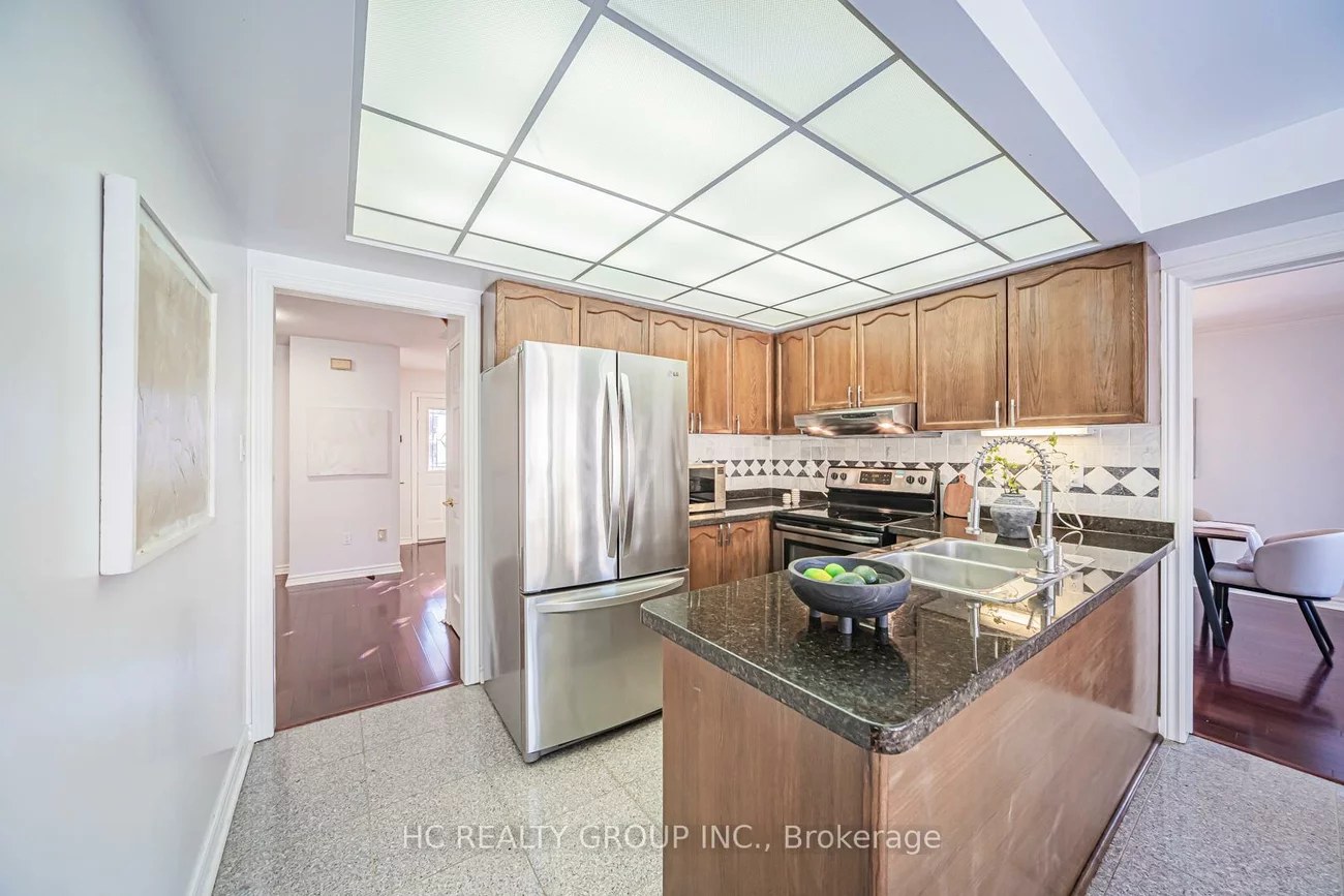 2066, Pineview, 1018 - WC Wedgewood Creek, Oakville