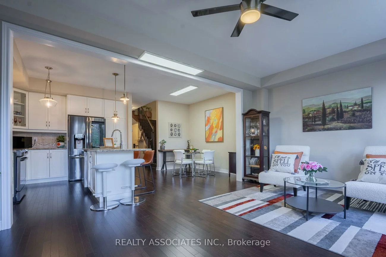 3333, Mockingbird, 1010 - JM Joshua Meadows, Oakville