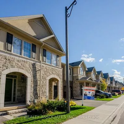 3333, Mockingbird, 1010 - JM Joshua Meadows, Oakville