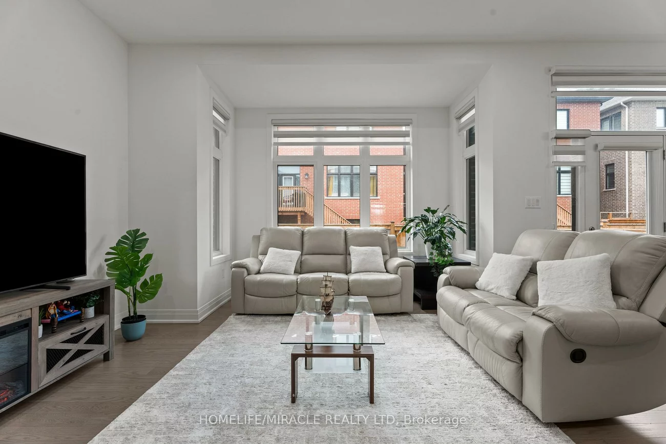 3118, Travertine, 1012 - NW Northwest, Oakville