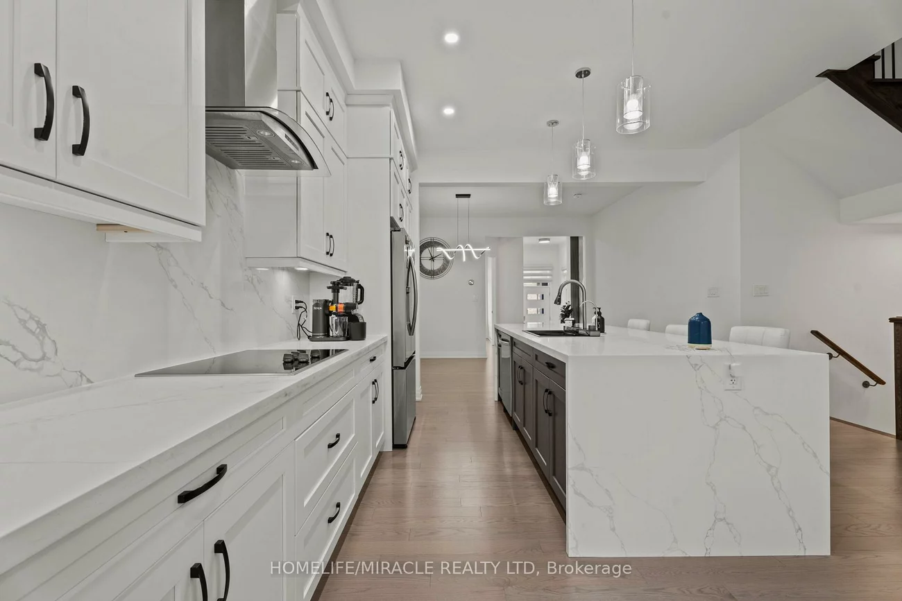 3118, Travertine, 1012 - NW Northwest, Oakville