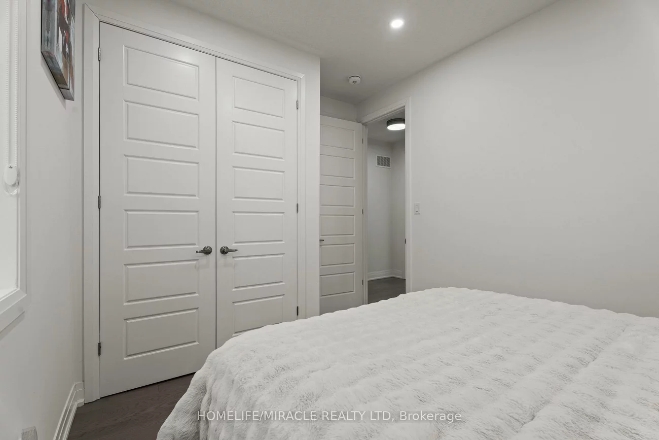 3118, Travertine, 1012 - NW Northwest, Oakville