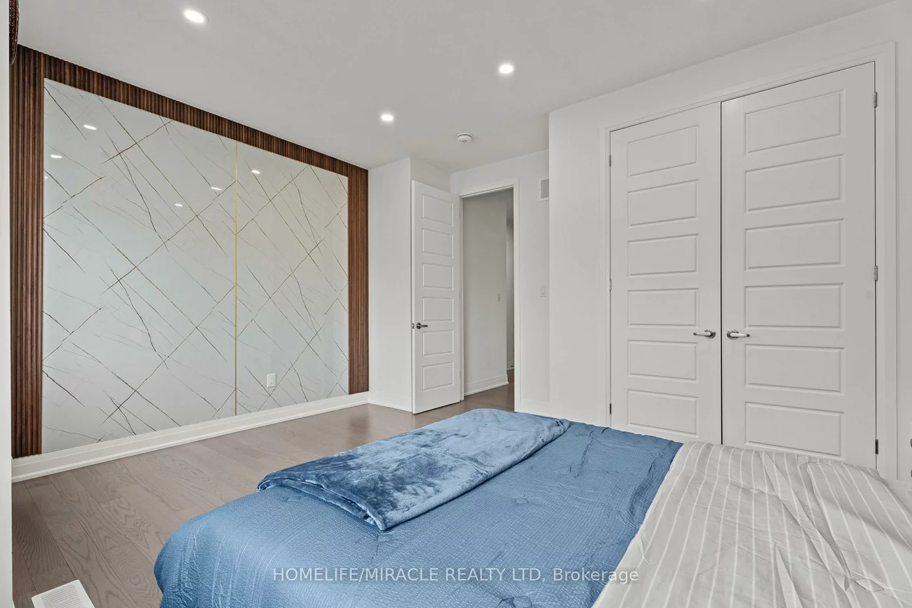 3118, Travertine, 1012 - NW Northwest, Oakville