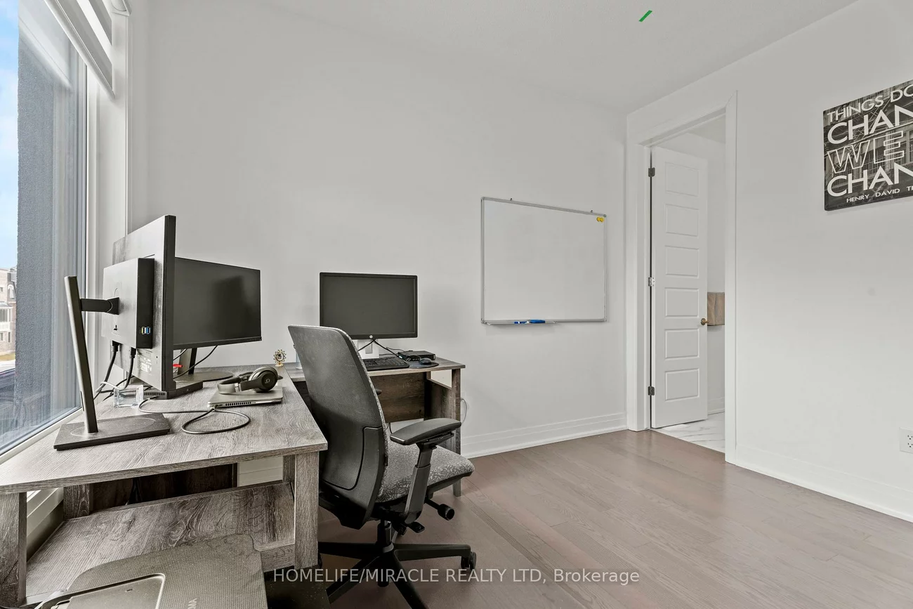 3118, Travertine, 1012 - NW Northwest, Oakville