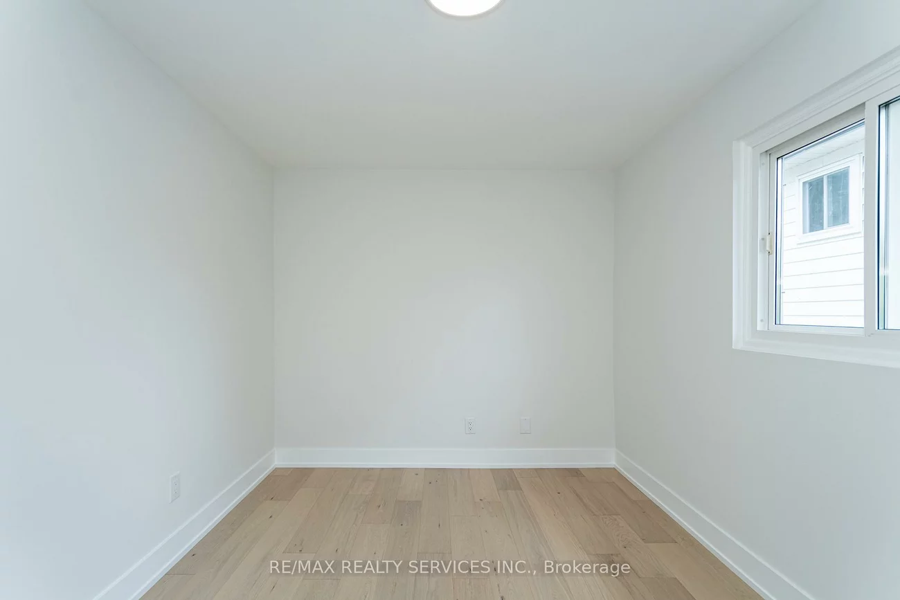 2296, Devon, 1006 - FD Ford, Oakville