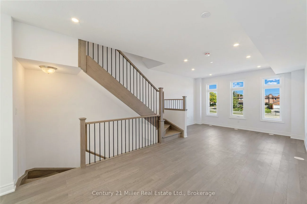 2140, Trafalgar, 1015 - RO River Oaks, Oakville