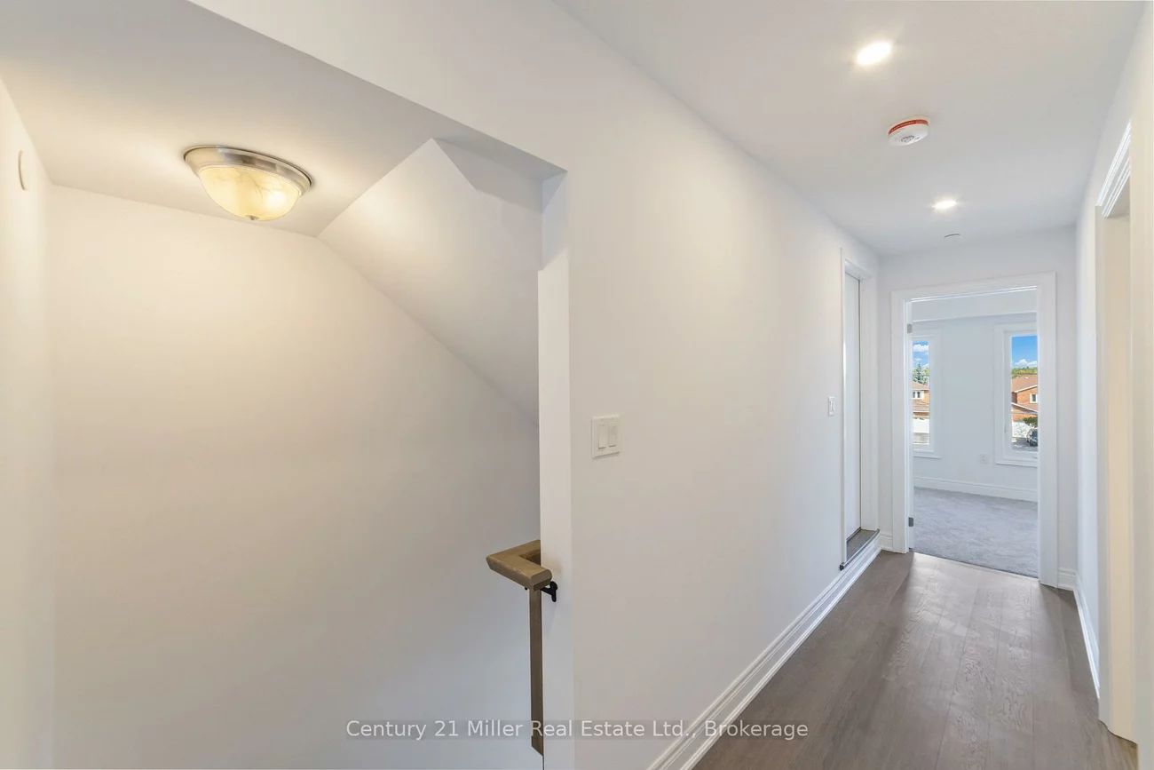 2140, Trafalgar, 1015 - RO River Oaks, Oakville