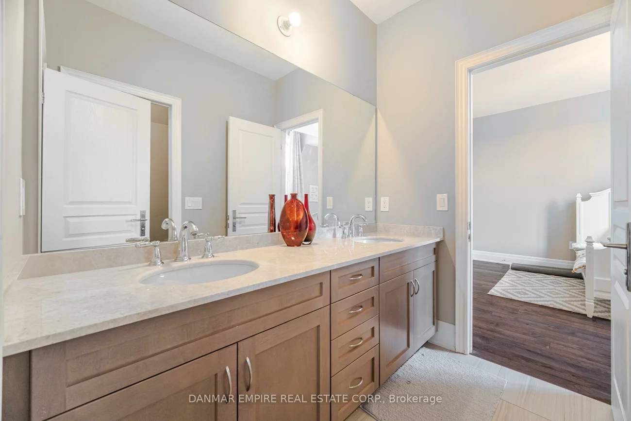 386, Tudor, 1020 - WO West, Oakville