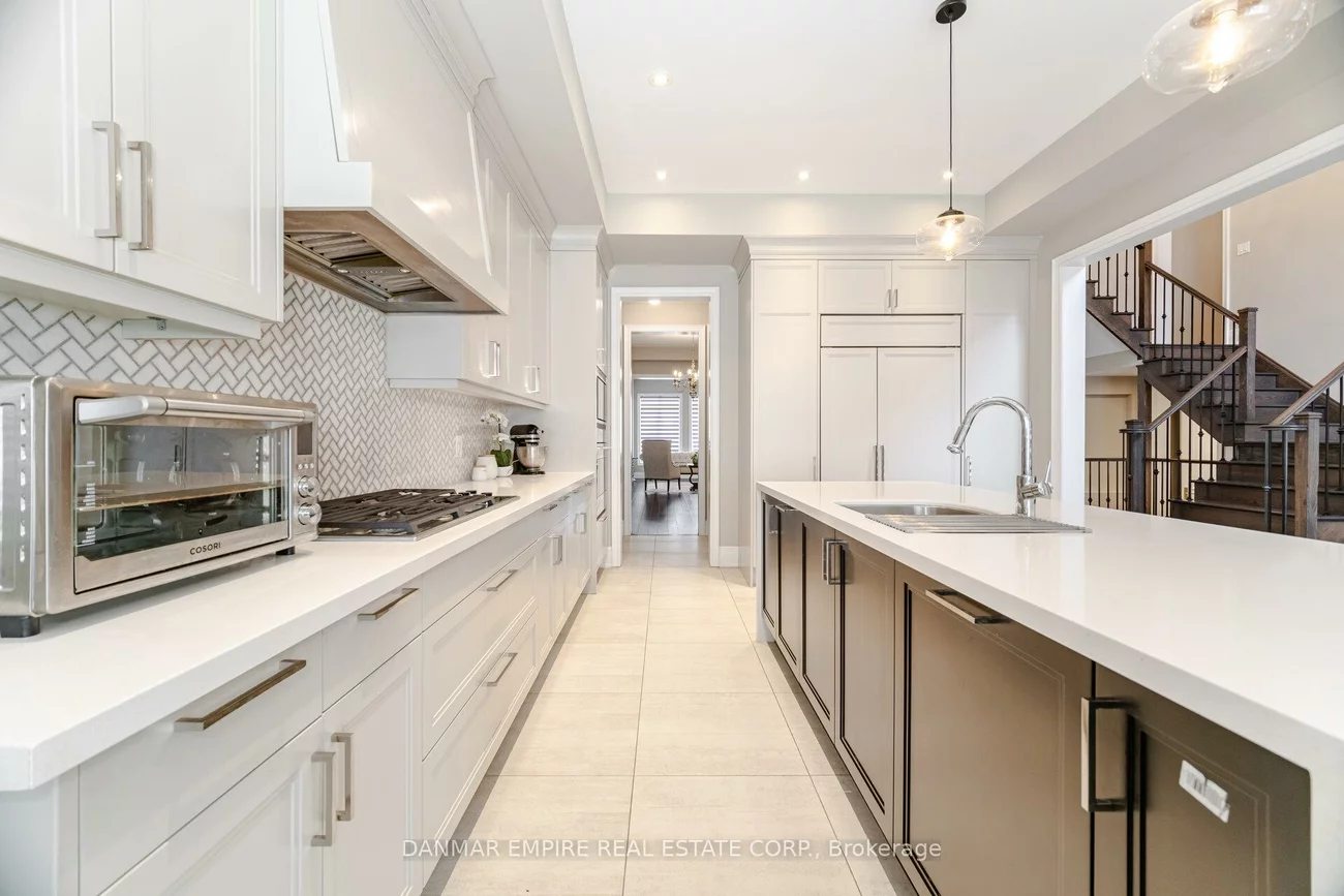 386, Tudor, 1020 - WO West, Oakville