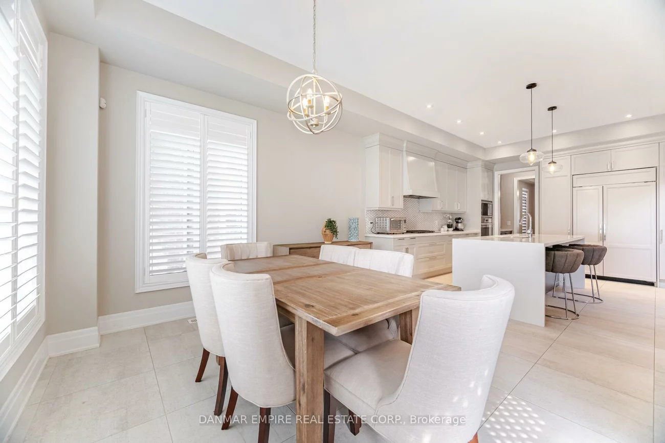 386, Tudor, 1020 - WO West, Oakville