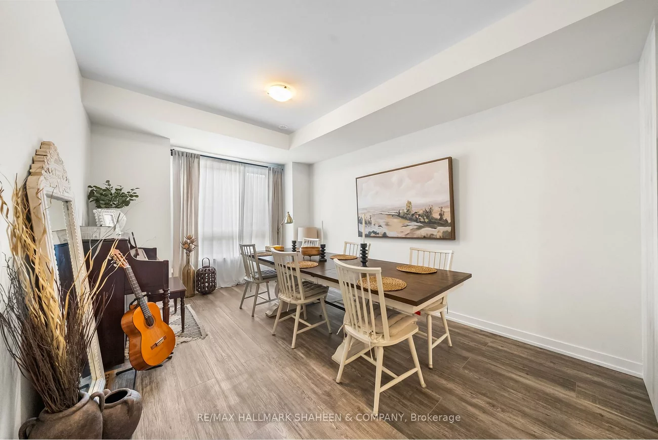 1330, Kaniv, 1012 - NW Northwest, Oakville