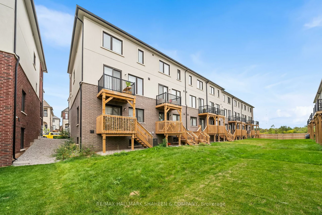 1330, Kaniv, 1012 - NW Northwest, Oakville