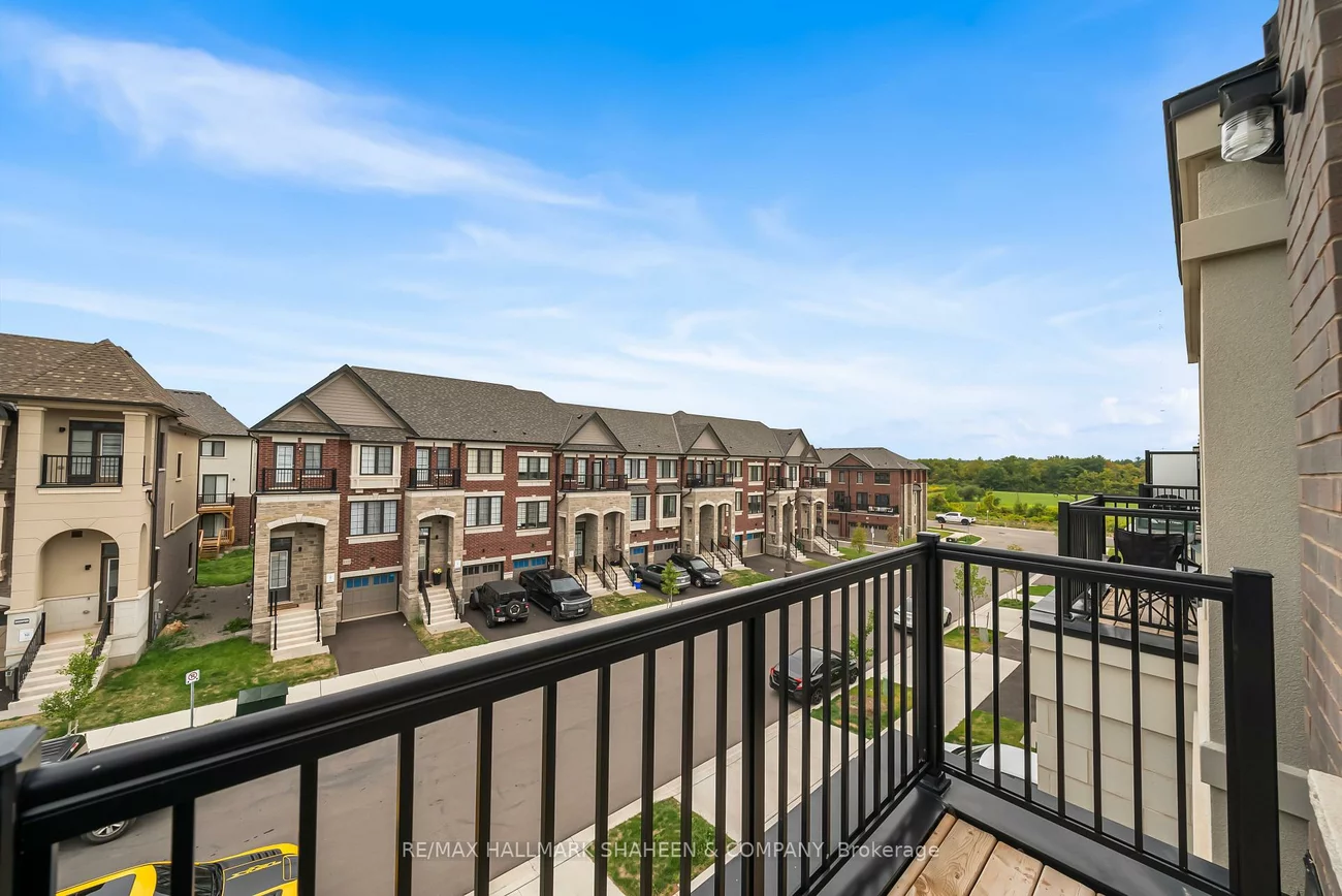 1330, Kaniv, 1012 - NW Northwest, Oakville