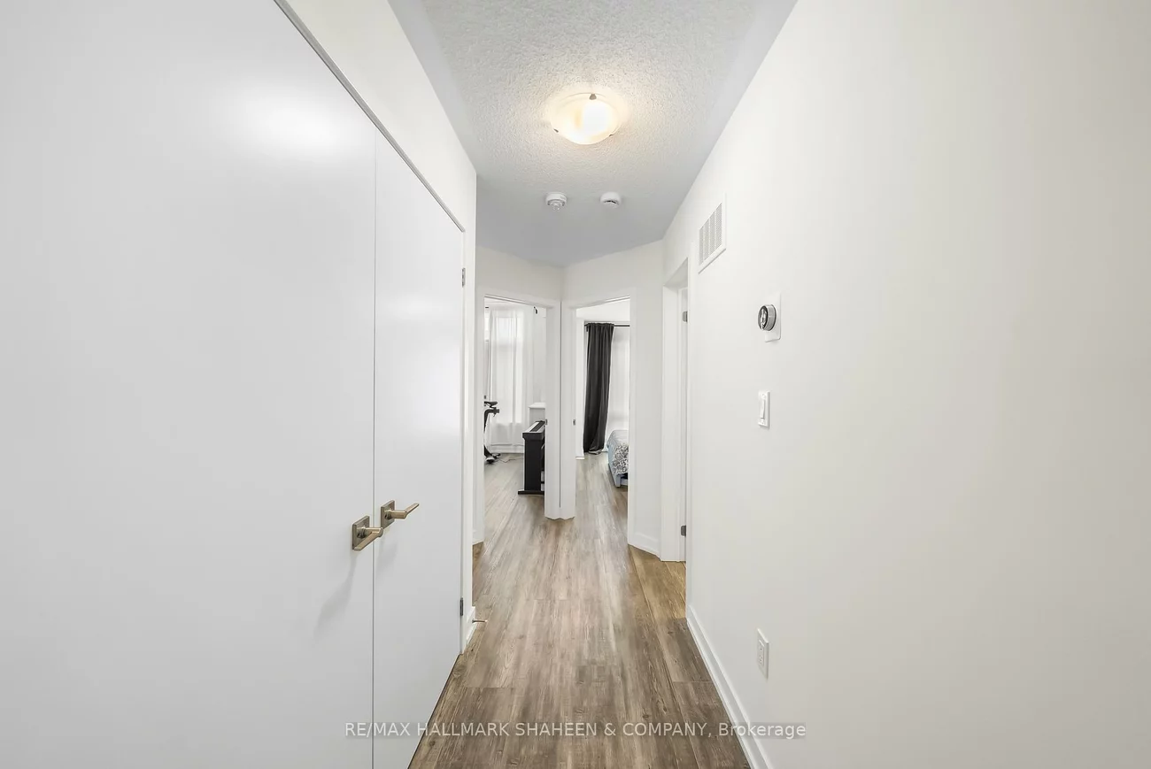 1330, Kaniv, 1012 - NW Northwest, Oakville