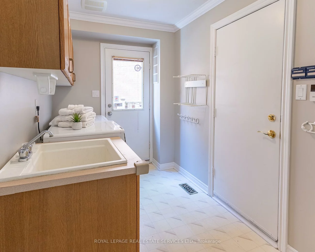 391, March, 1015 - RO River Oaks, Oakville