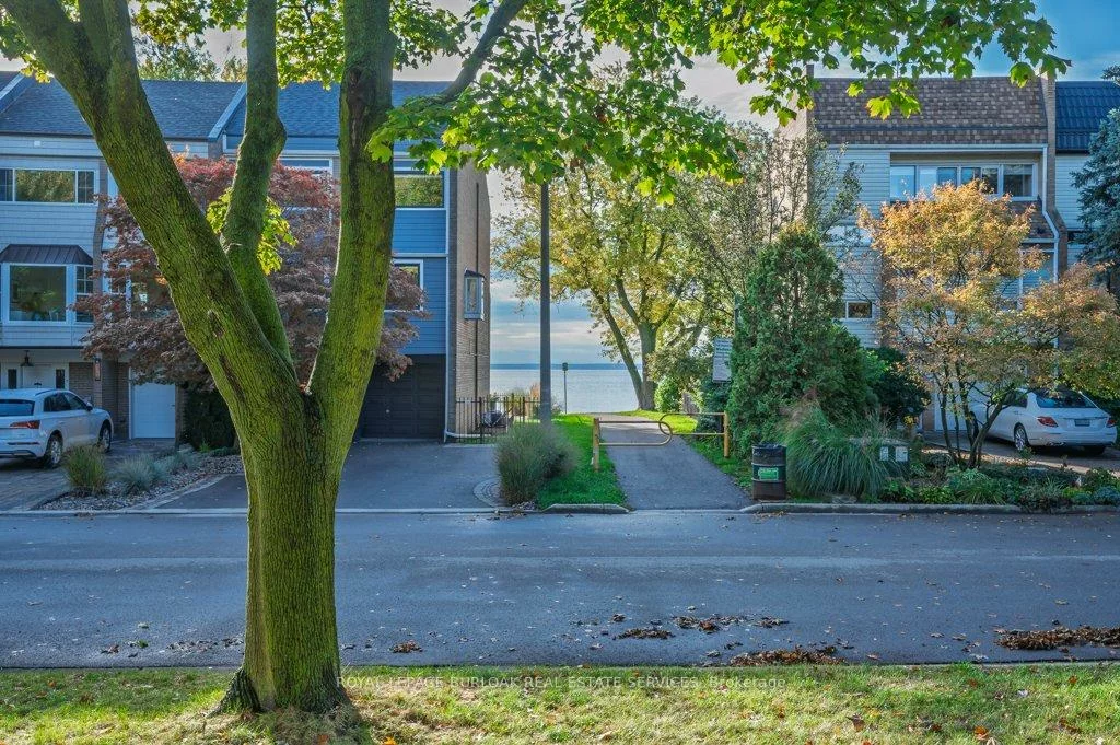 2063, Waters Edge, 1001 - BR Bronte, Oakville