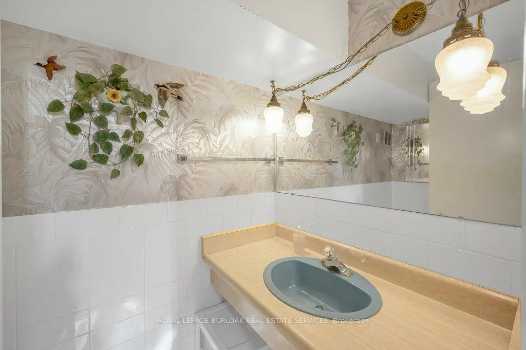 2063, Waters Edge, 1001 - BR Bronte, Oakville