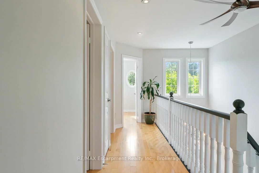 2357, Woodfield, 1015 - RO River Oaks, Oakville