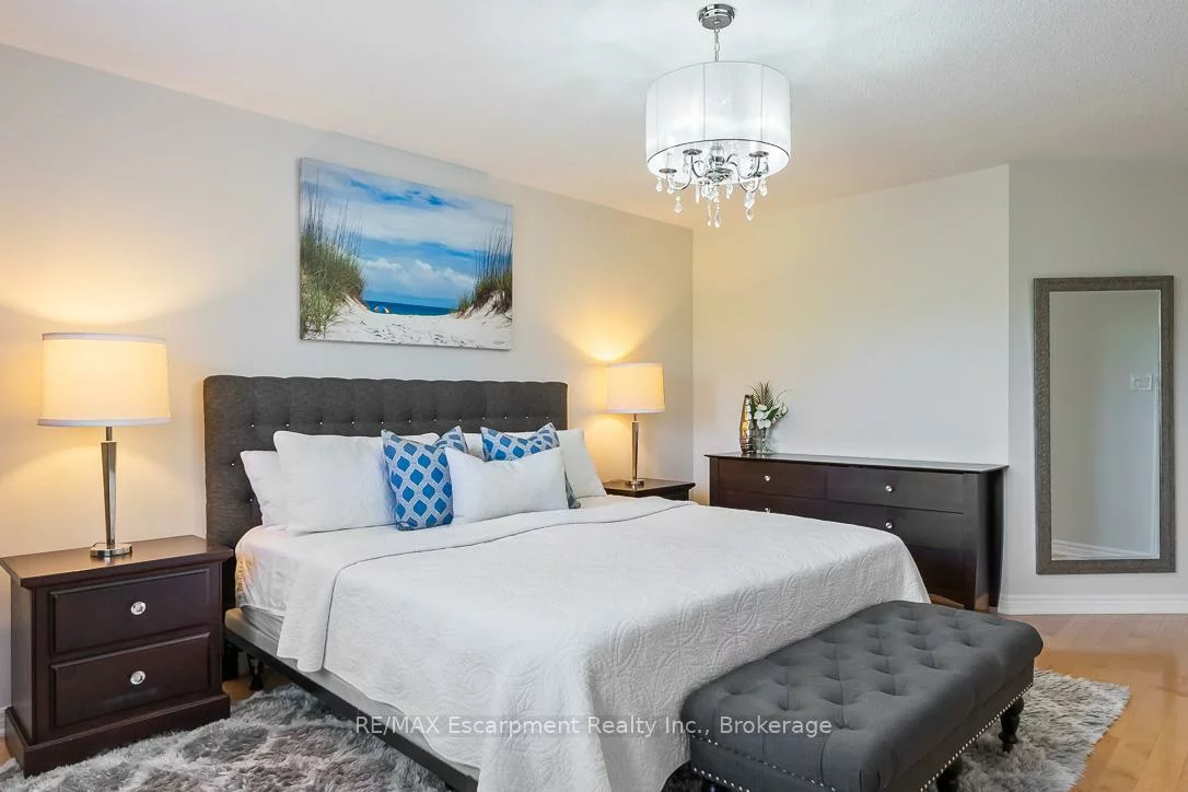 2357, Woodfield, 1015 - RO River Oaks, Oakville