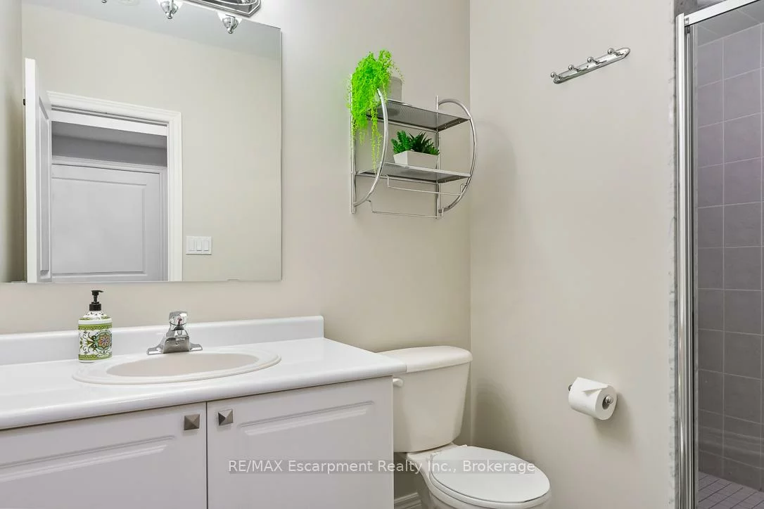 2357, Woodfield, 1015 - RO River Oaks, Oakville