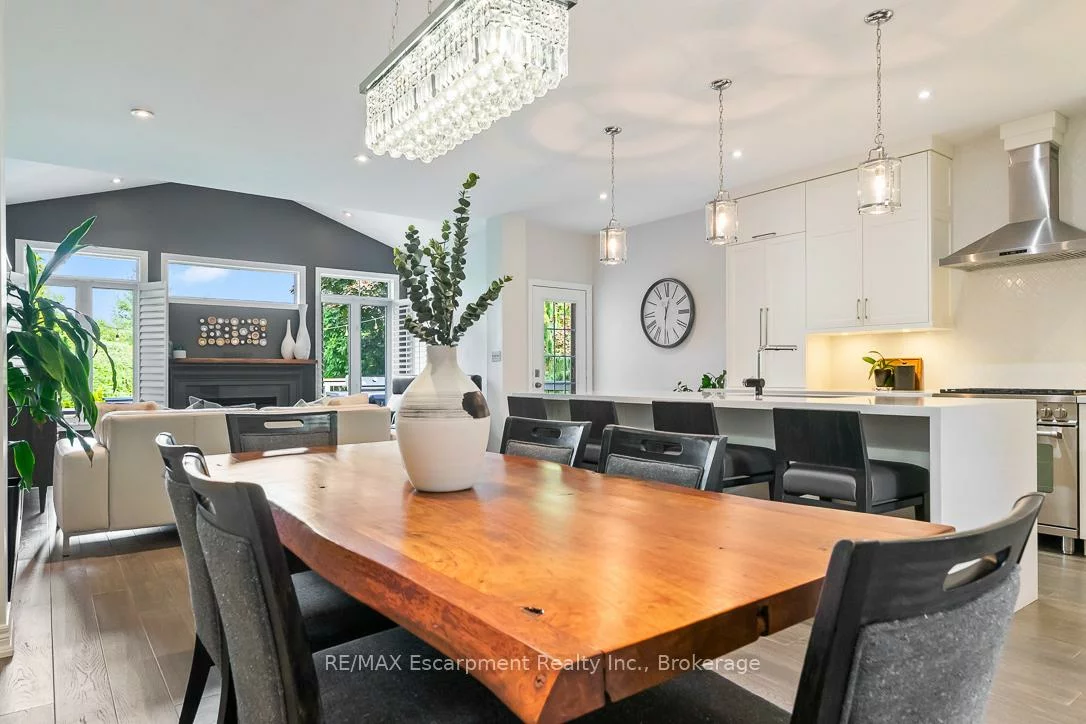 2357, Woodfield, 1015 - RO River Oaks, Oakville