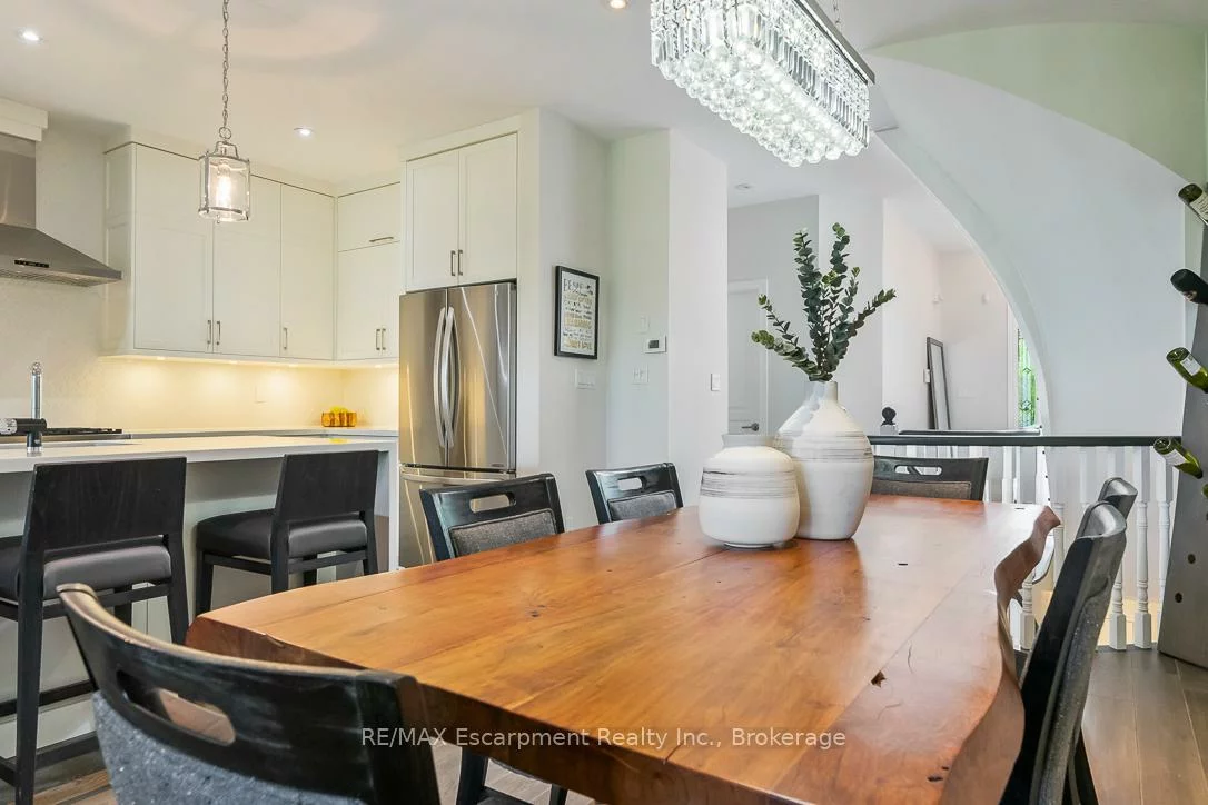 2357, Woodfield, 1015 - RO River Oaks, Oakville