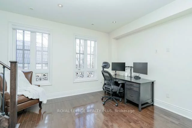 142, Rebecca, 1002 - CO Central, Oakville