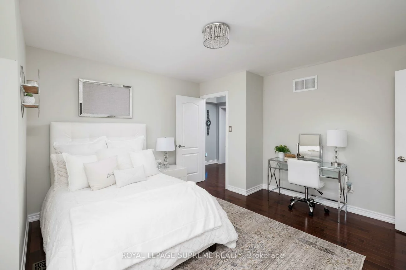 364, Creek Path, 1001 - BR Bronte, Oakville