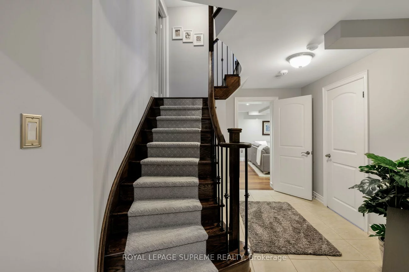 364, Creek Path, 1001 - BR Bronte, Oakville