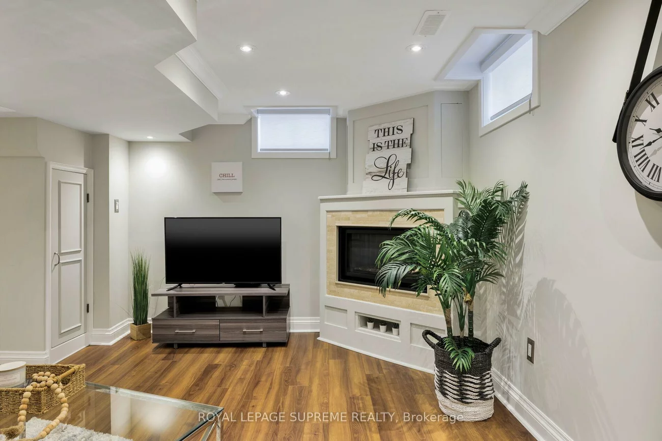 364, Creek Path, 1001 - BR Bronte, Oakville