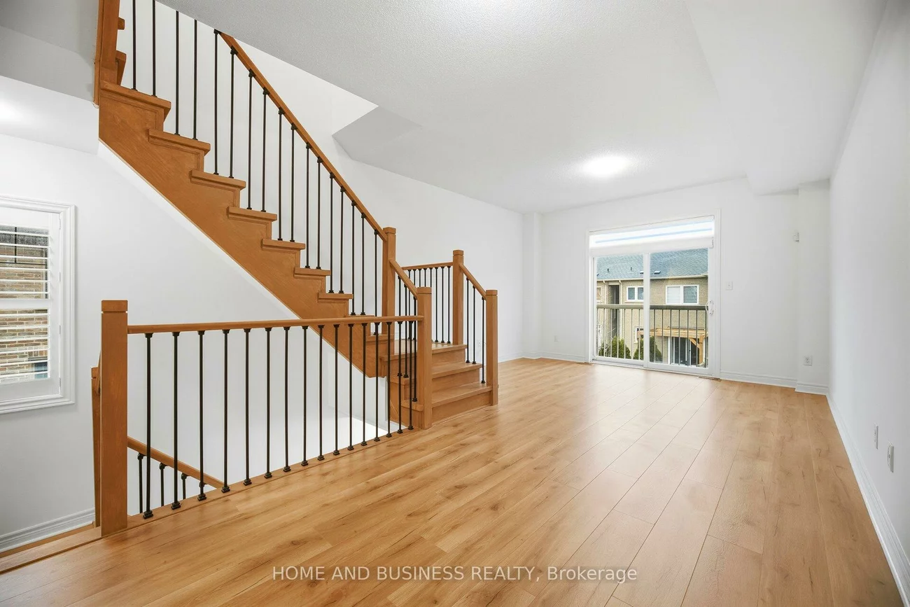 2410, Woodstock, 1019 - WM Westmount, Oakville