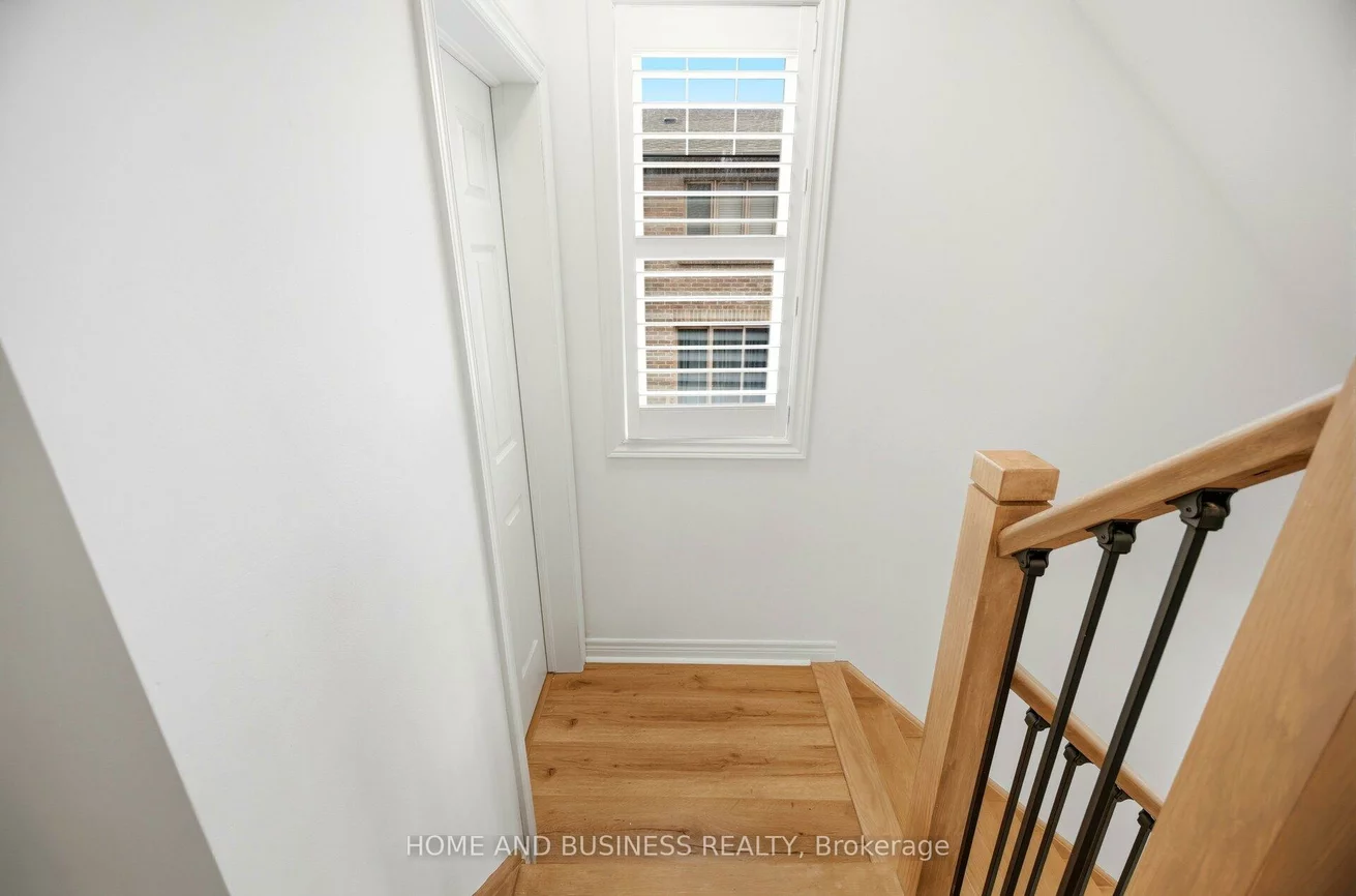 2410, Woodstock, 1019 - WM Westmount, Oakville