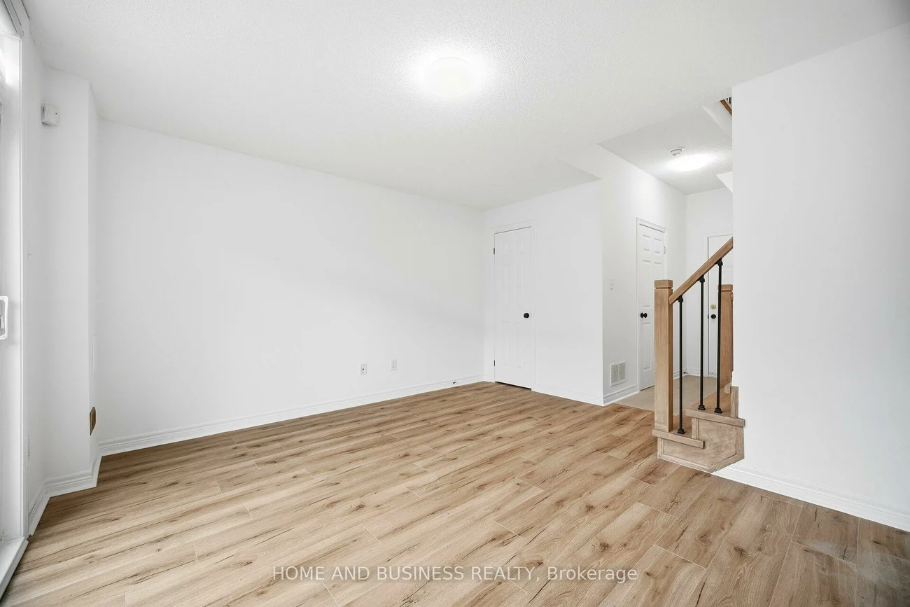 2410, Woodstock, 1019 - WM Westmount, Oakville