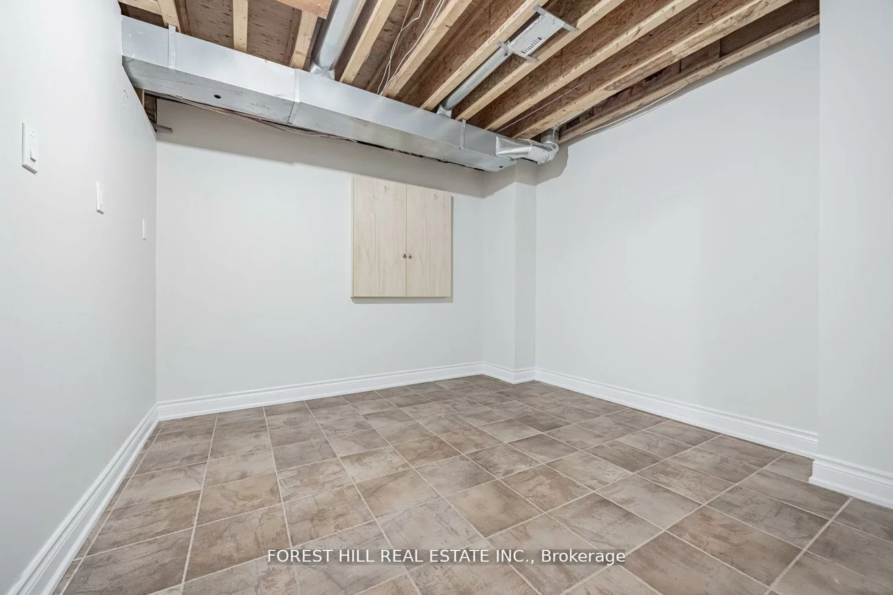 231, Butterfly, 1001 - BR Bronte, Oakville