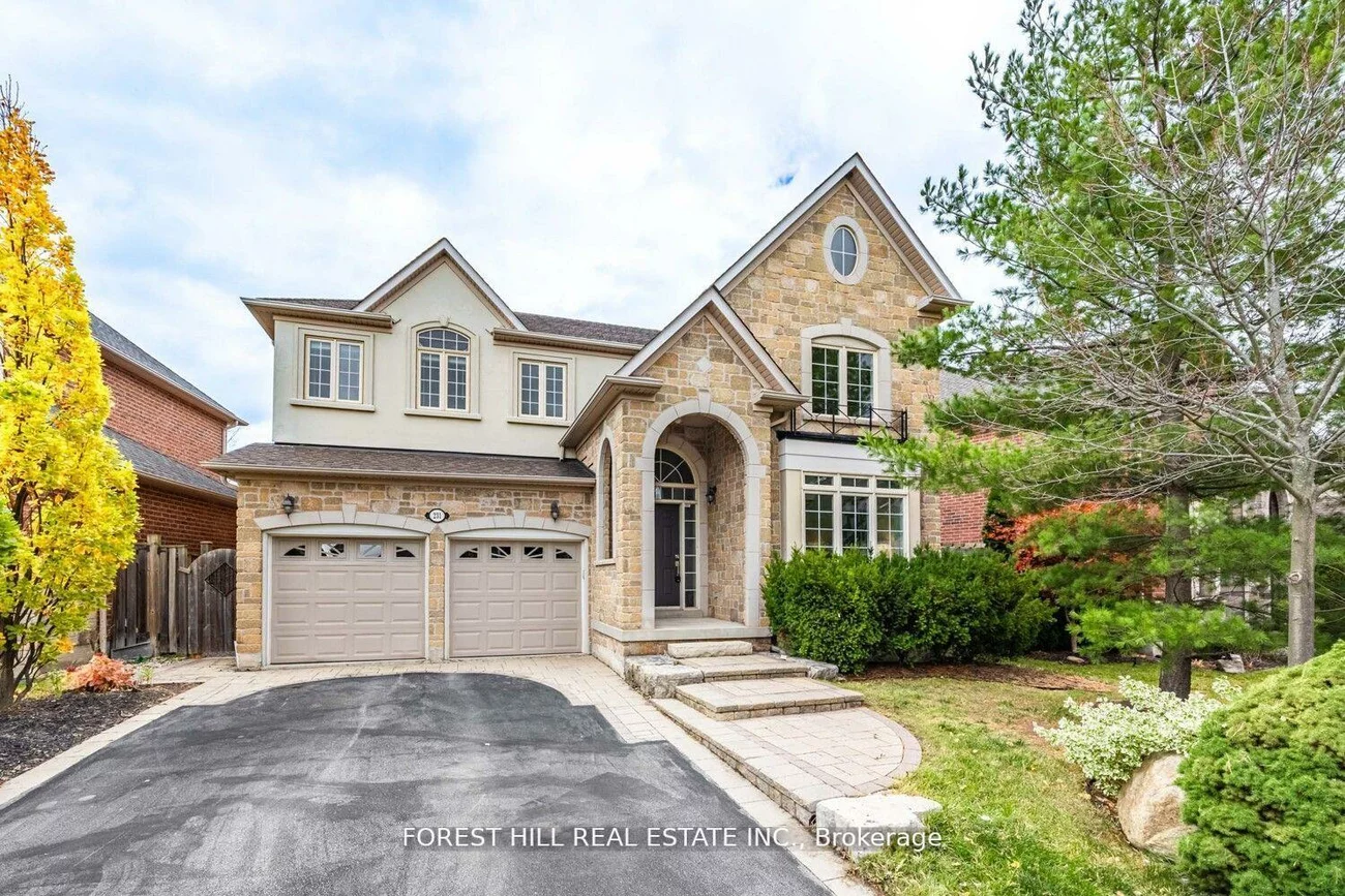231, Butterfly, 1001 - BR Bronte, Oakville