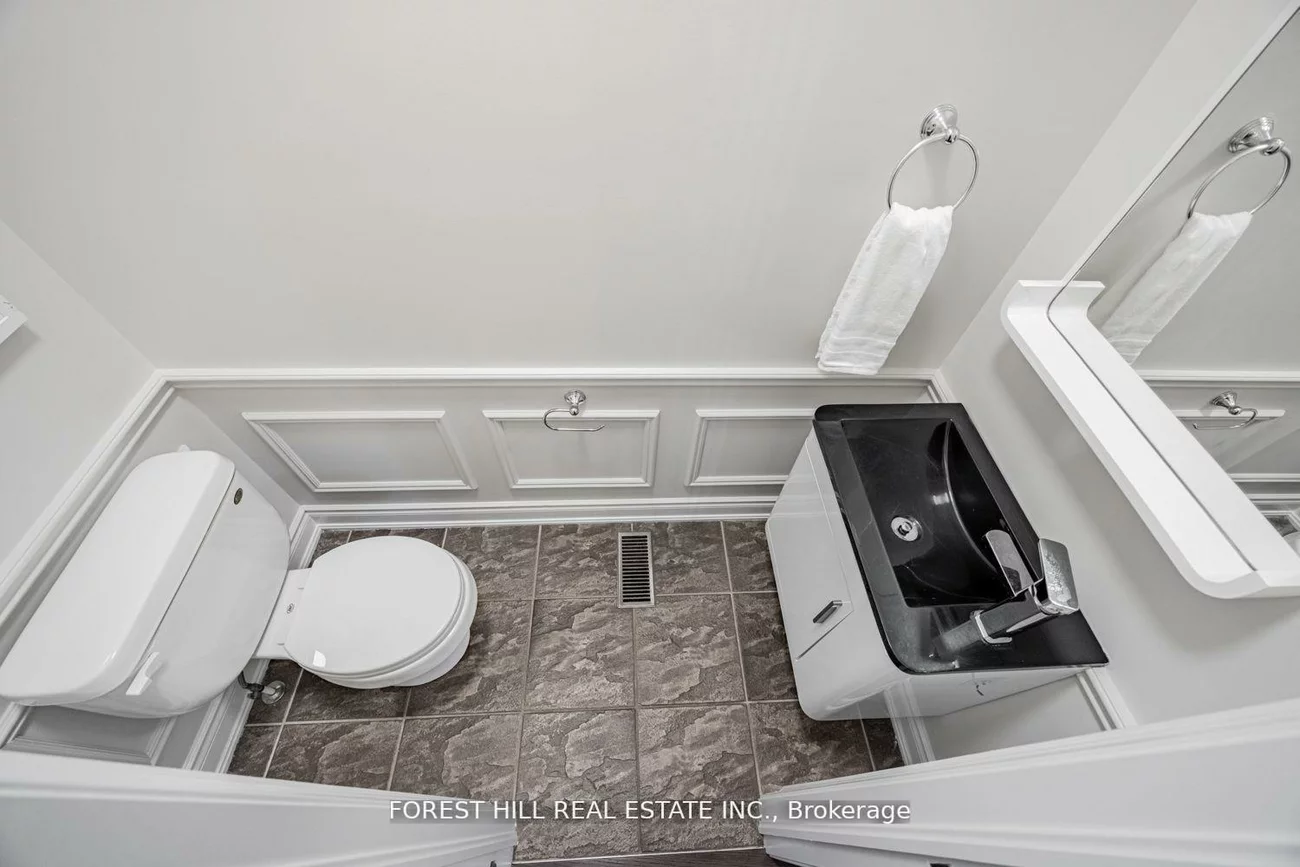 231, Butterfly, 1001 - BR Bronte, Oakville