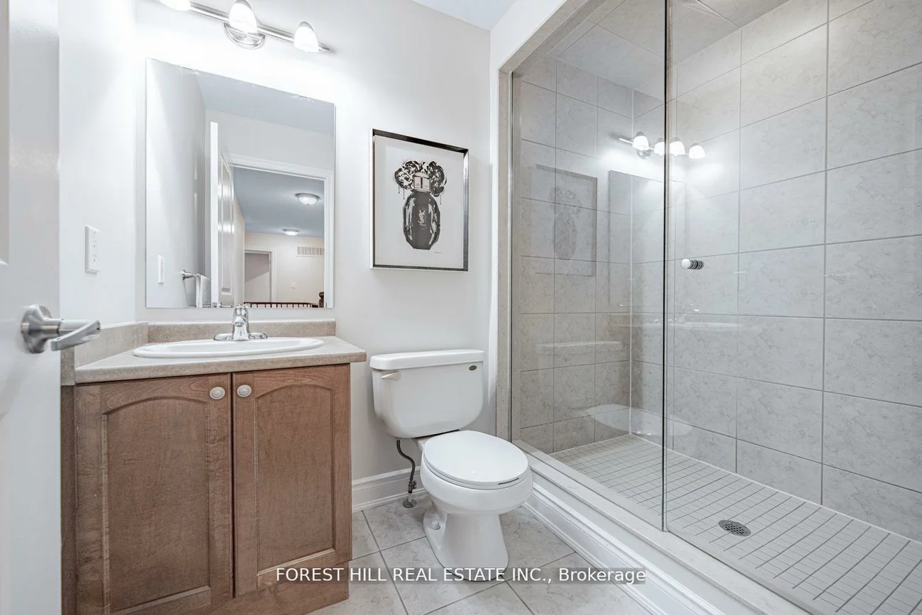 231, Butterfly, 1001 - BR Bronte, Oakville