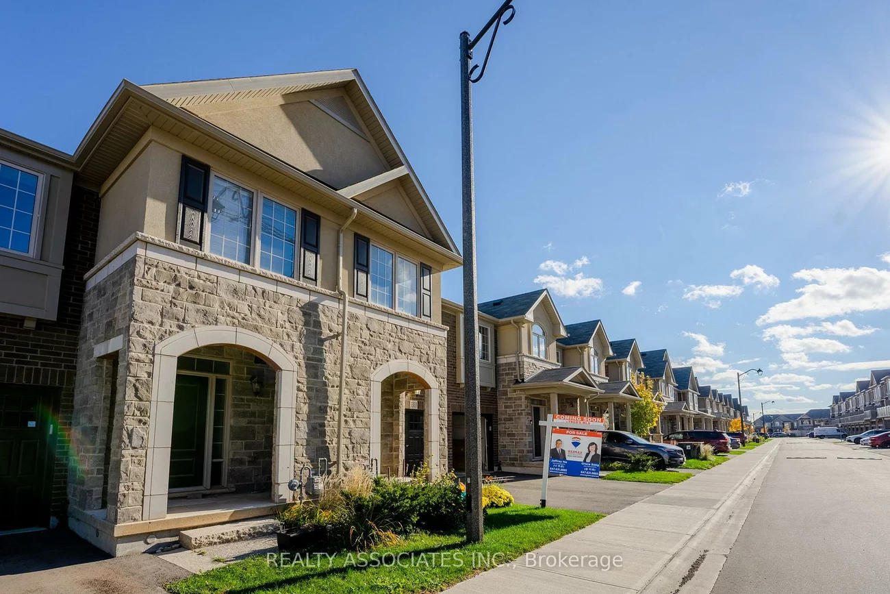 3333, Mockingbird, 1010 - JM Joshua Meadows, Oakville