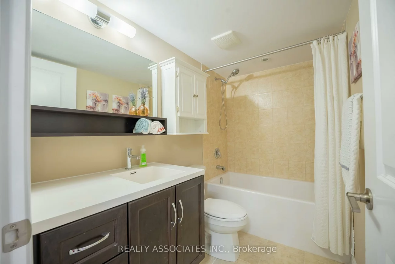 3333, Mockingbird, 1010 - JM Joshua Meadows, Oakville