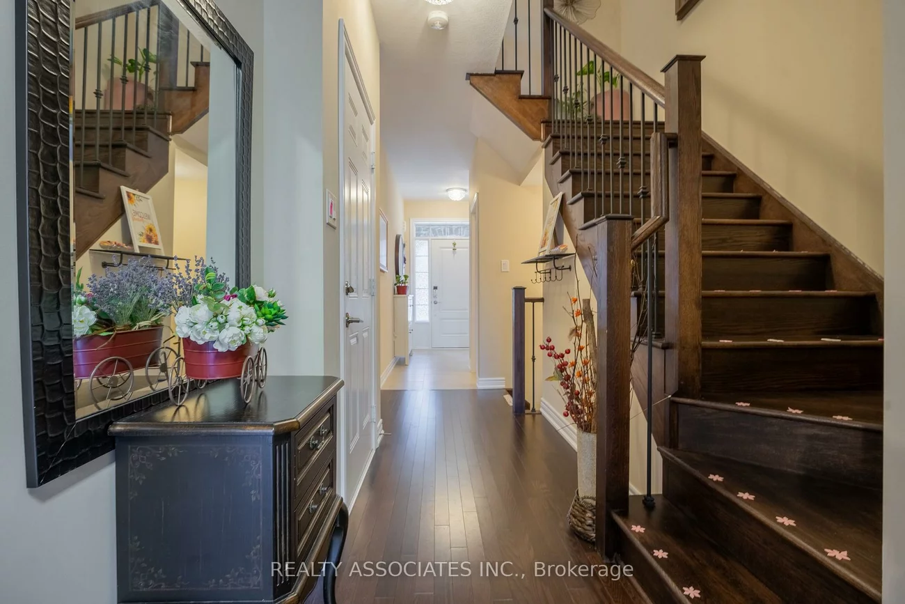 3333, Mockingbird, 1010 - JM Joshua Meadows, Oakville