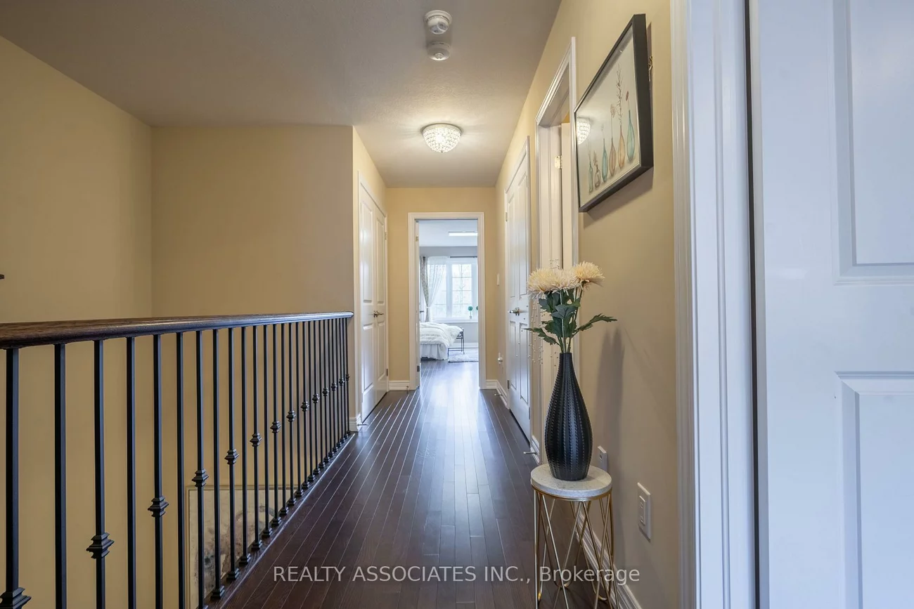 3333, Mockingbird, 1010 - JM Joshua Meadows, Oakville