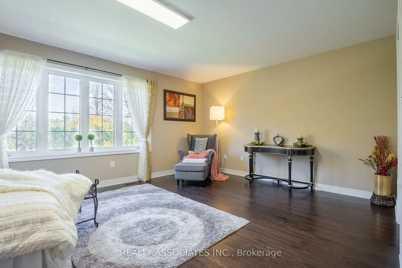 3333, Mockingbird, 1010 - JM Joshua Meadows, Oakville